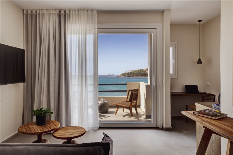 Master Suite with Sea View at Armia Experience Hotel, Vári, Sýros